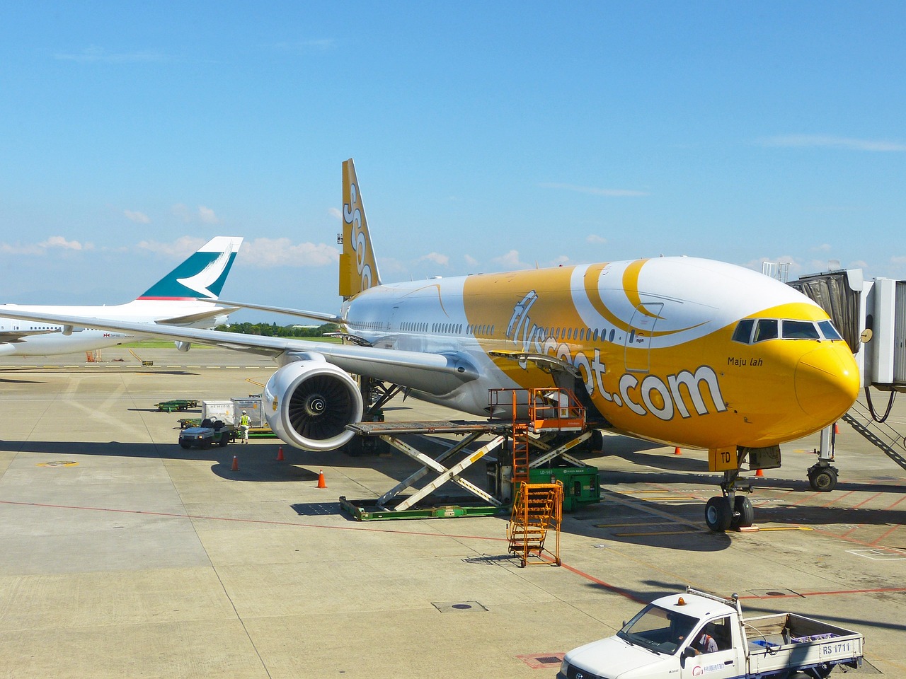 澳门正版精准免费大全,推动策略优化_空中悬浮版OA53.26.27