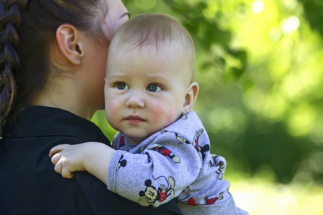 最新母乳视频教程助力新手妈妈哺育宝宝之路一帆风顺！