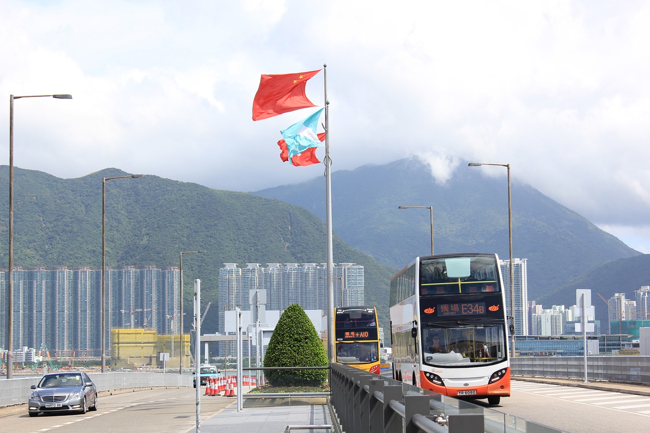 京港澳高速河北段实时路况报告更新，路况信息及交通动态速递
