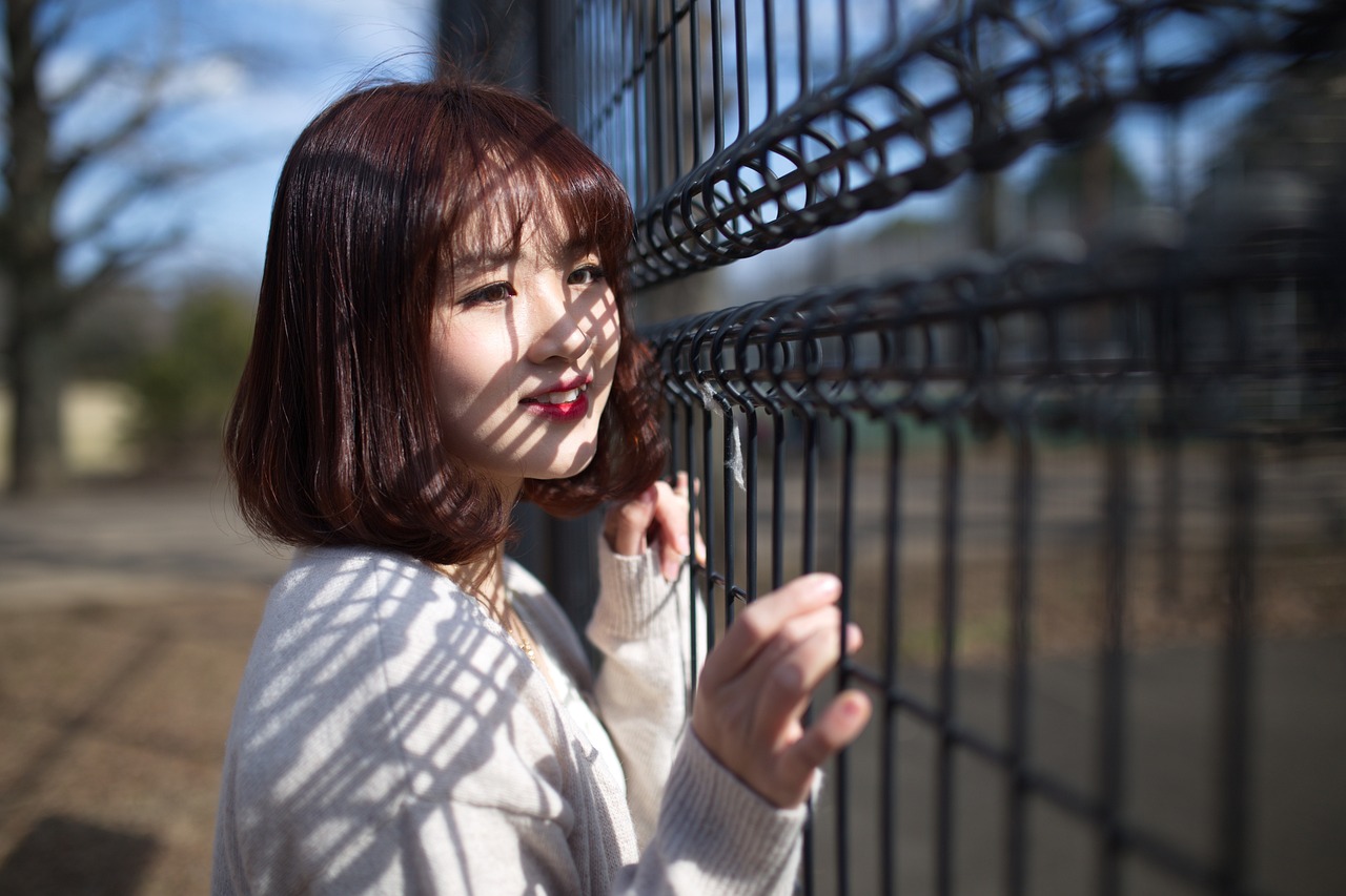 高校女教师与电影的情缘交织