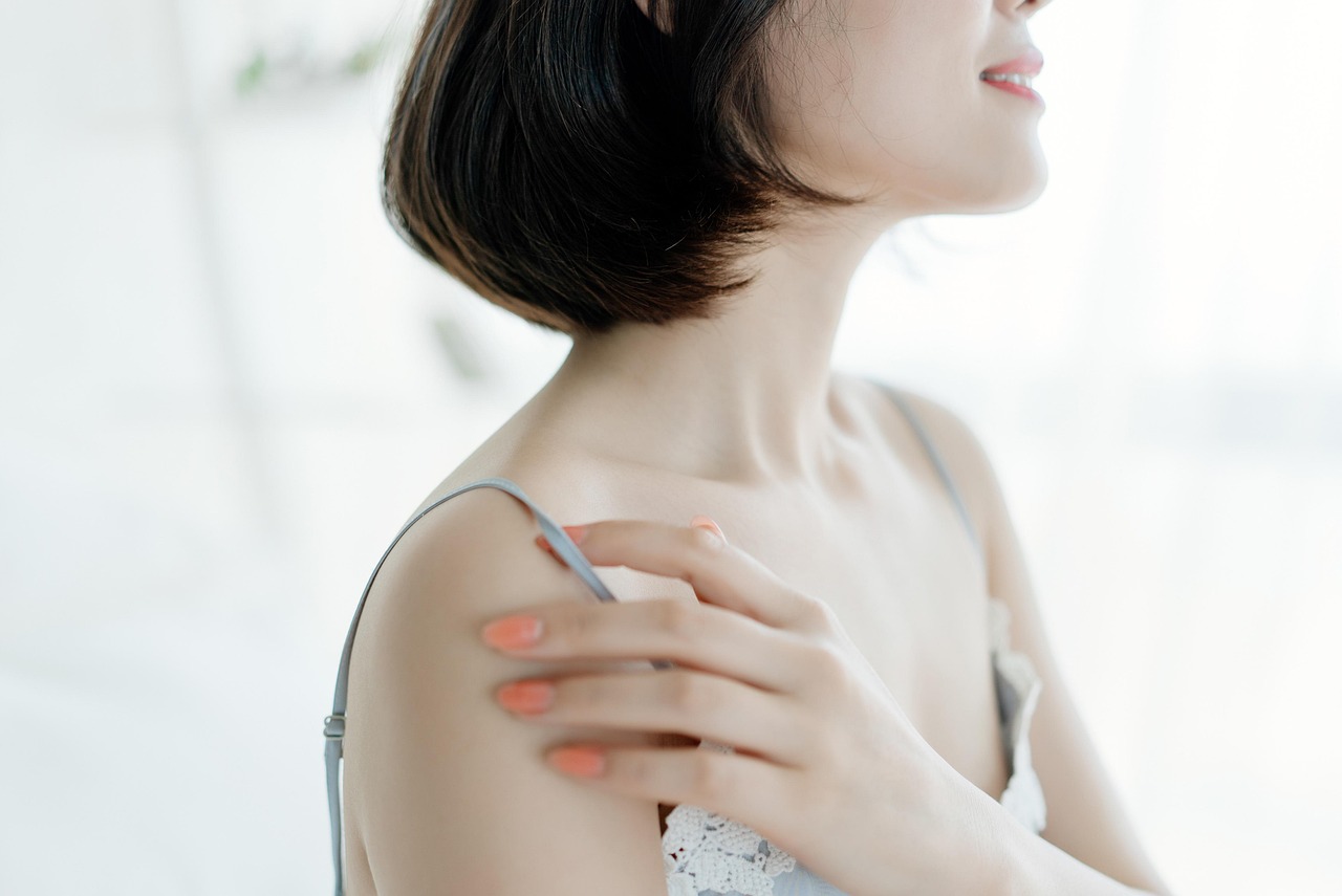 五月悲情女演员，演艺界璀璨星辰在悲剧中的闪耀